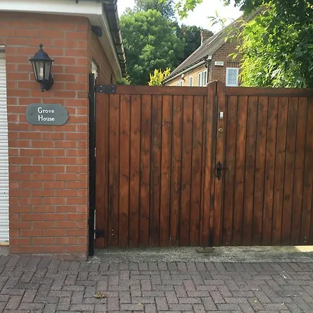 Grove House Bed & Breakfast 4*