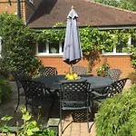 Bed & Breakfast Grove House 4*