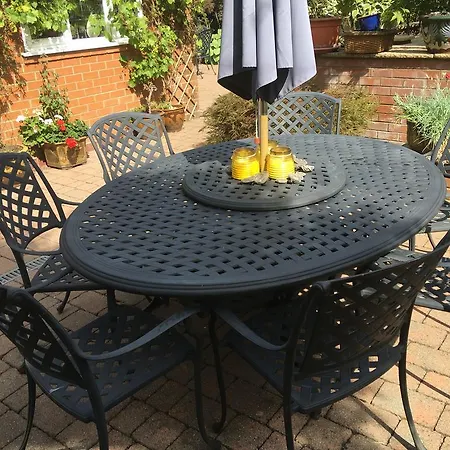 Grove House 4*