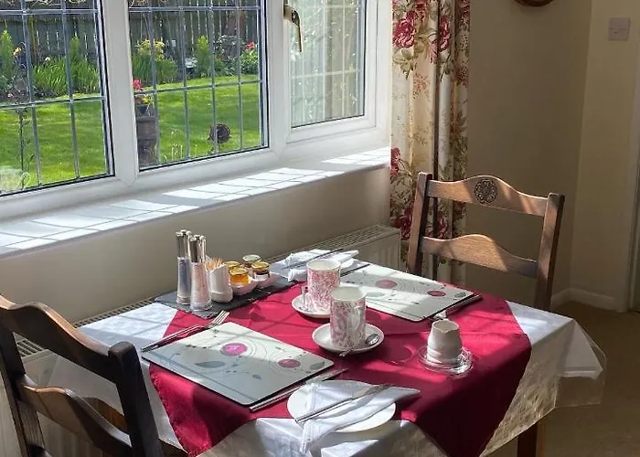 Grove House Bed and Breakfast 4*